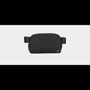Lululemon belt bag- black